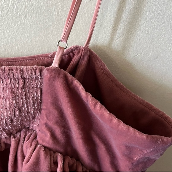 Urban Outfitters Olivia Velvet Tiered Peplum Cami Women’s Size XL - Picture 9 of 13
